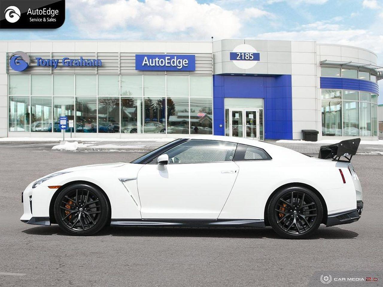 2018 Nissan GT-R Premium-2