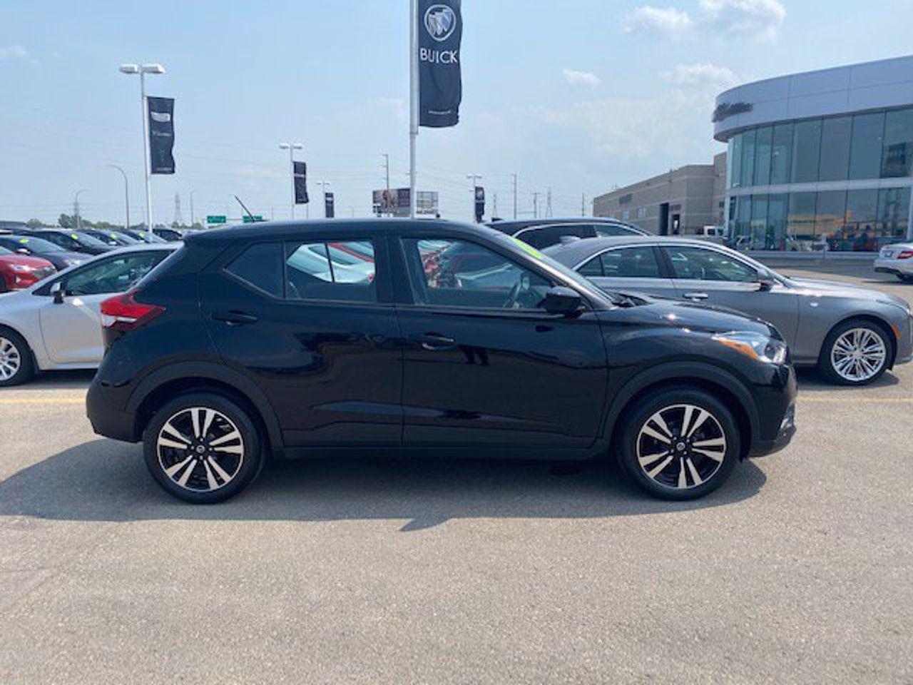 2018 Nissan Kicks S-2