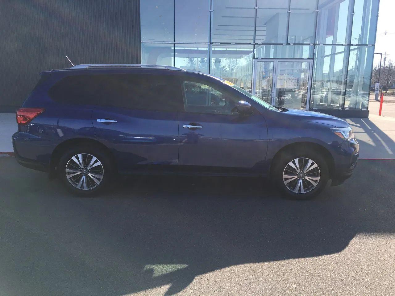 2018 Nissan Pathfinder Platinum-1