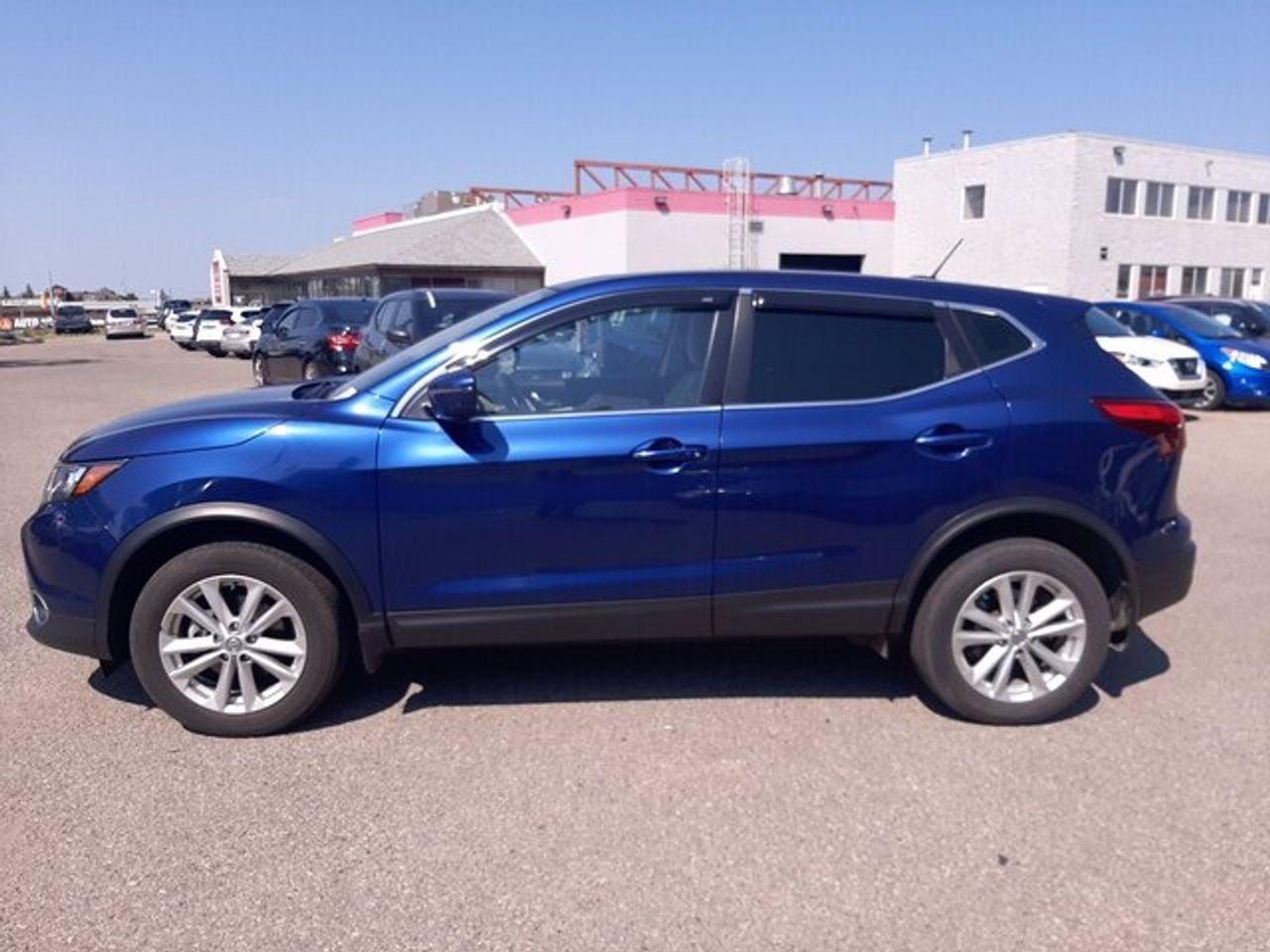 2018 Nissan Qashqai S-1