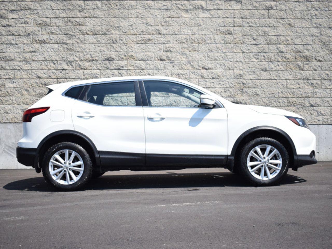 2018 Nissan Qashqai S-1