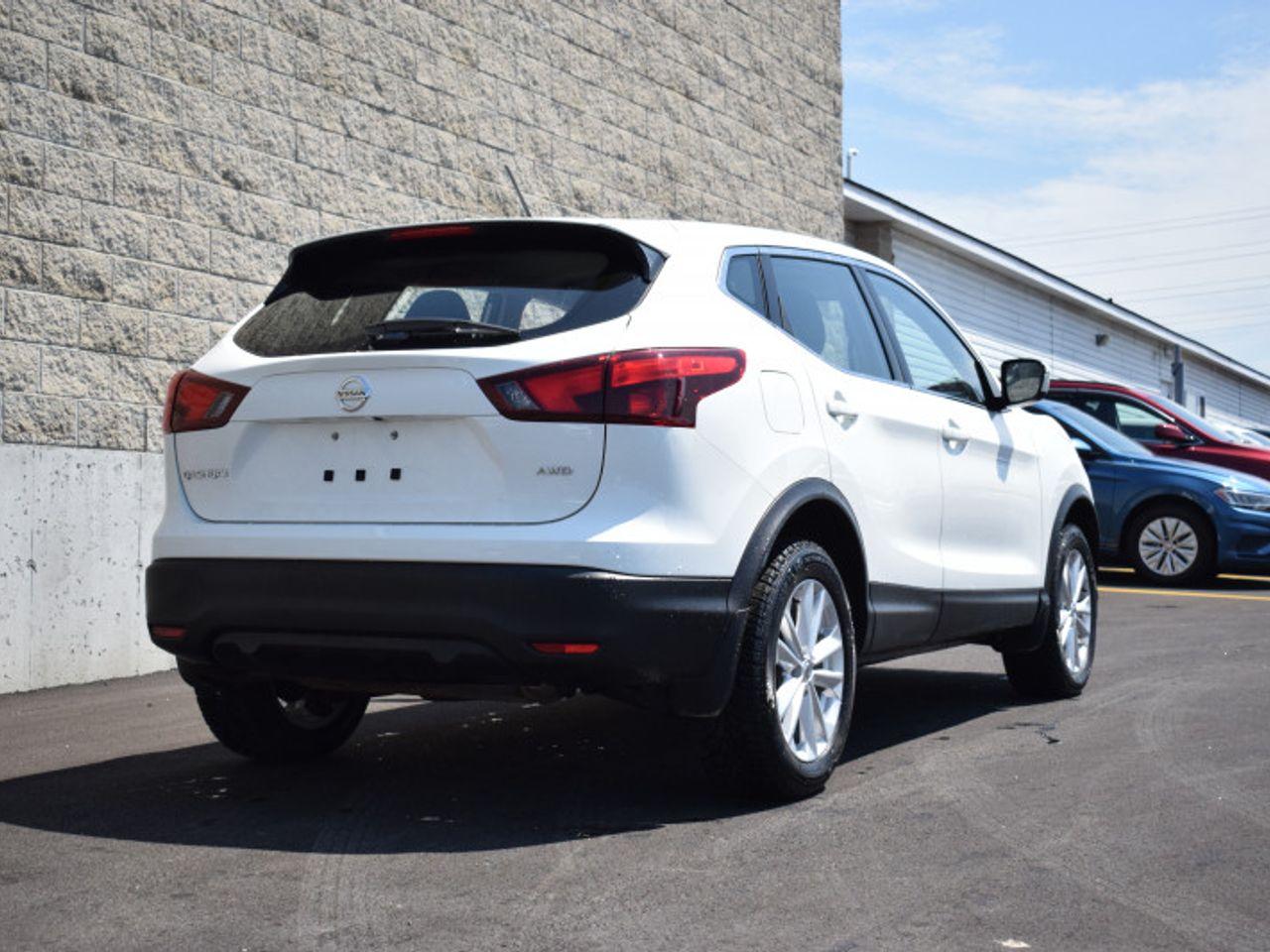 2018 Nissan Qashqai S-3