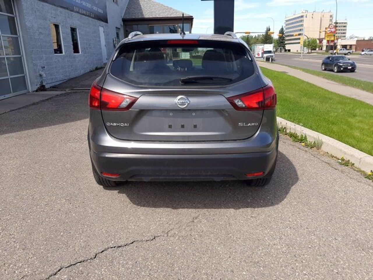 2018 Nissan Rogue Sport S-3