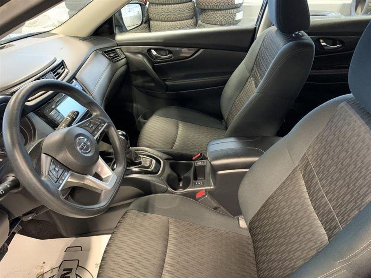 2018 Nissan Rogue S-3