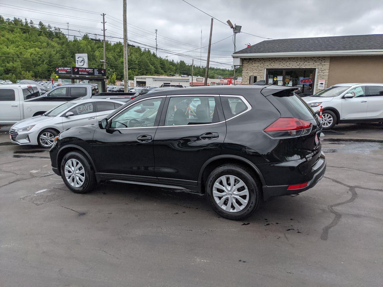 2018 Nissan Rogue S-2