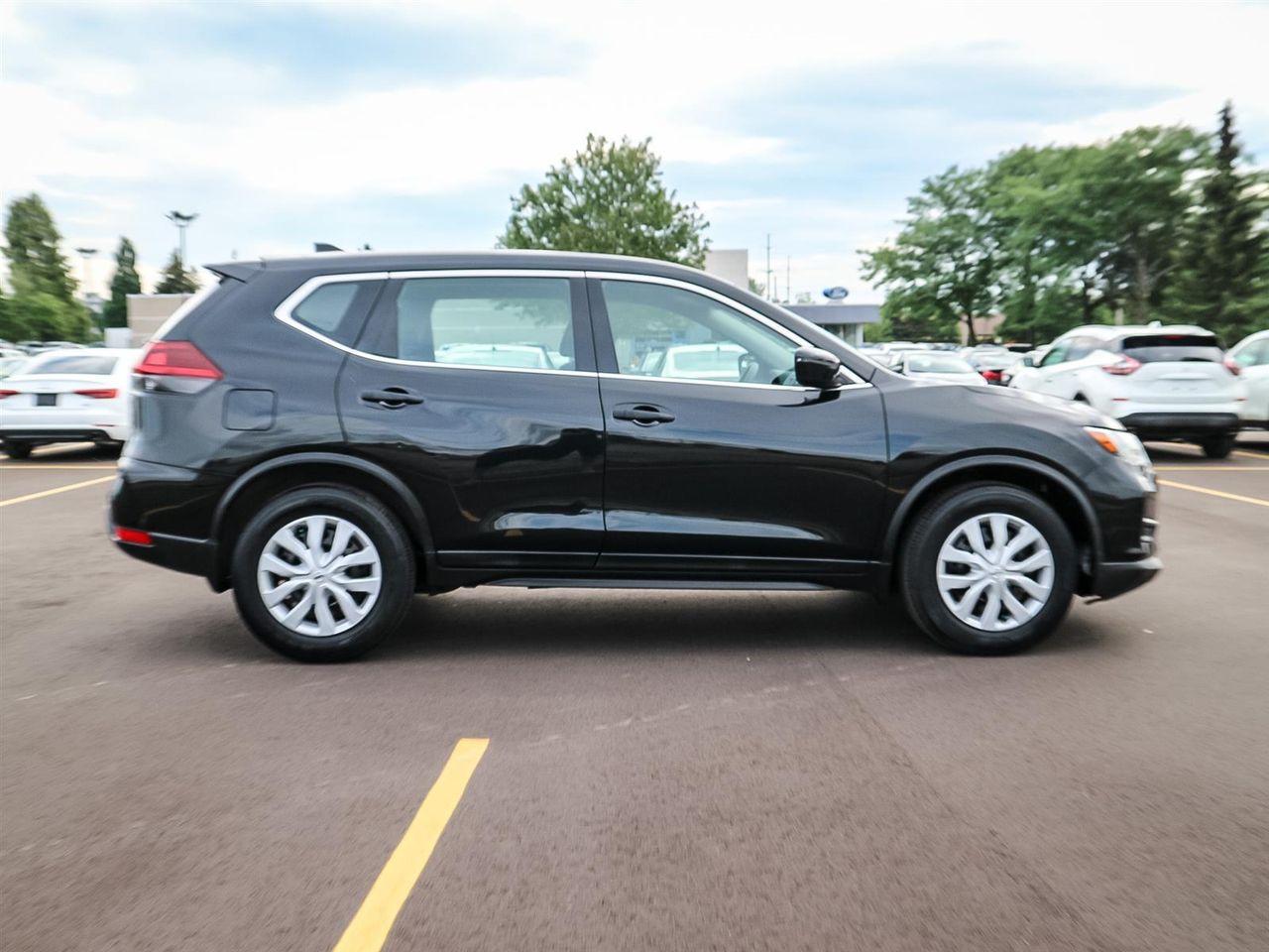 2018 Nissan Rogue S-3
