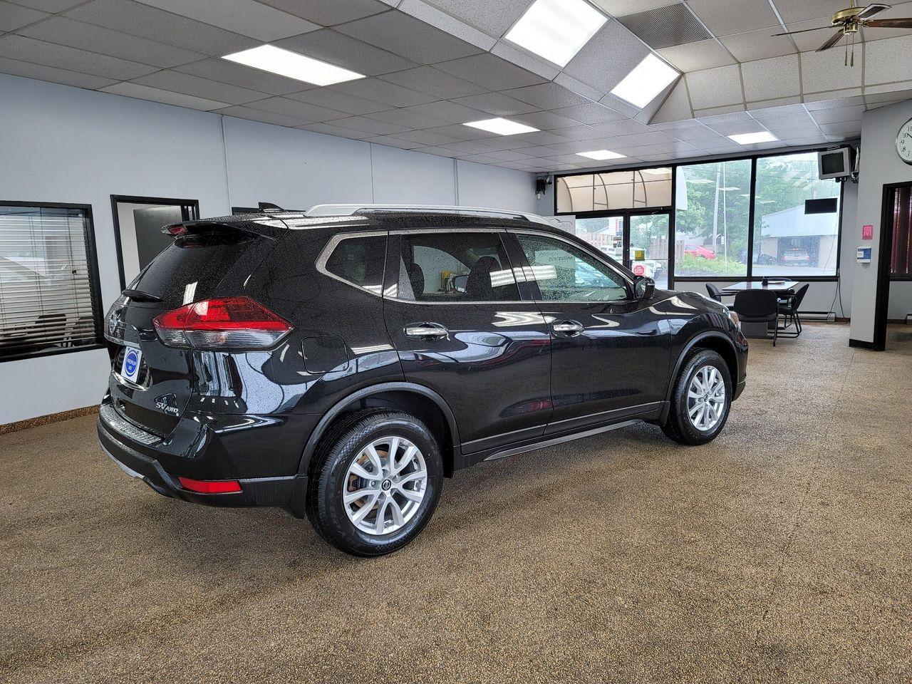 2018 Nissan Rogue S-4