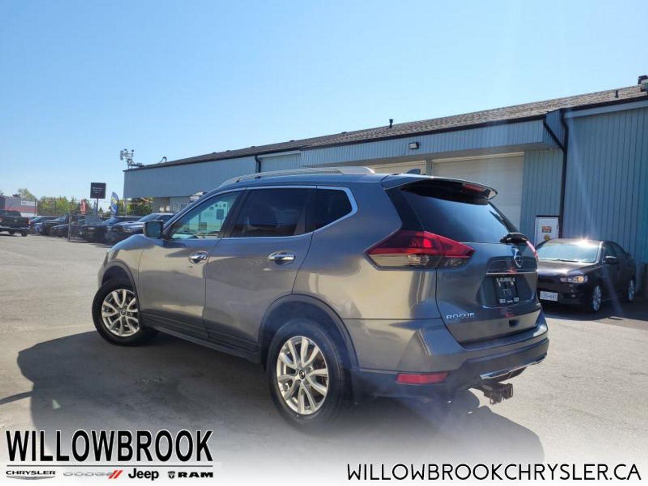 2018 Nissan Rogue S-3