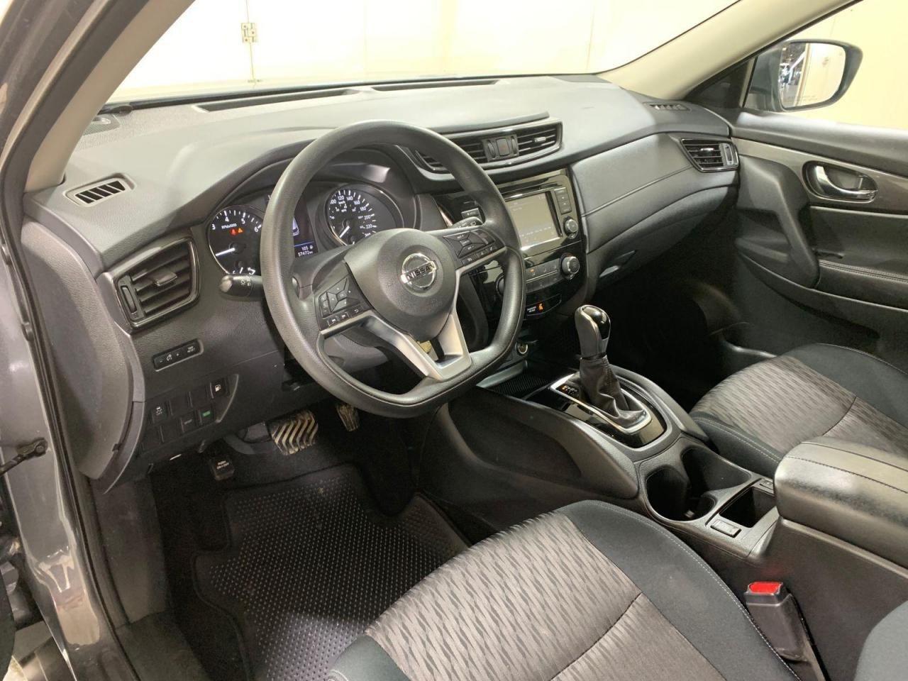 2018 Nissan Rogue S-1