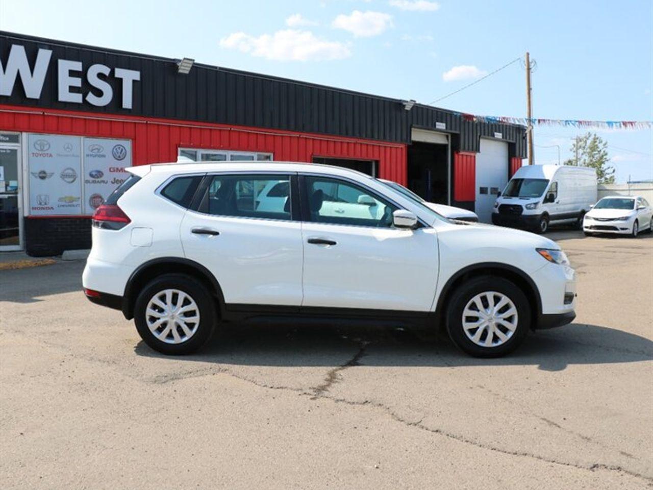 2018 Nissan Rogue S-1