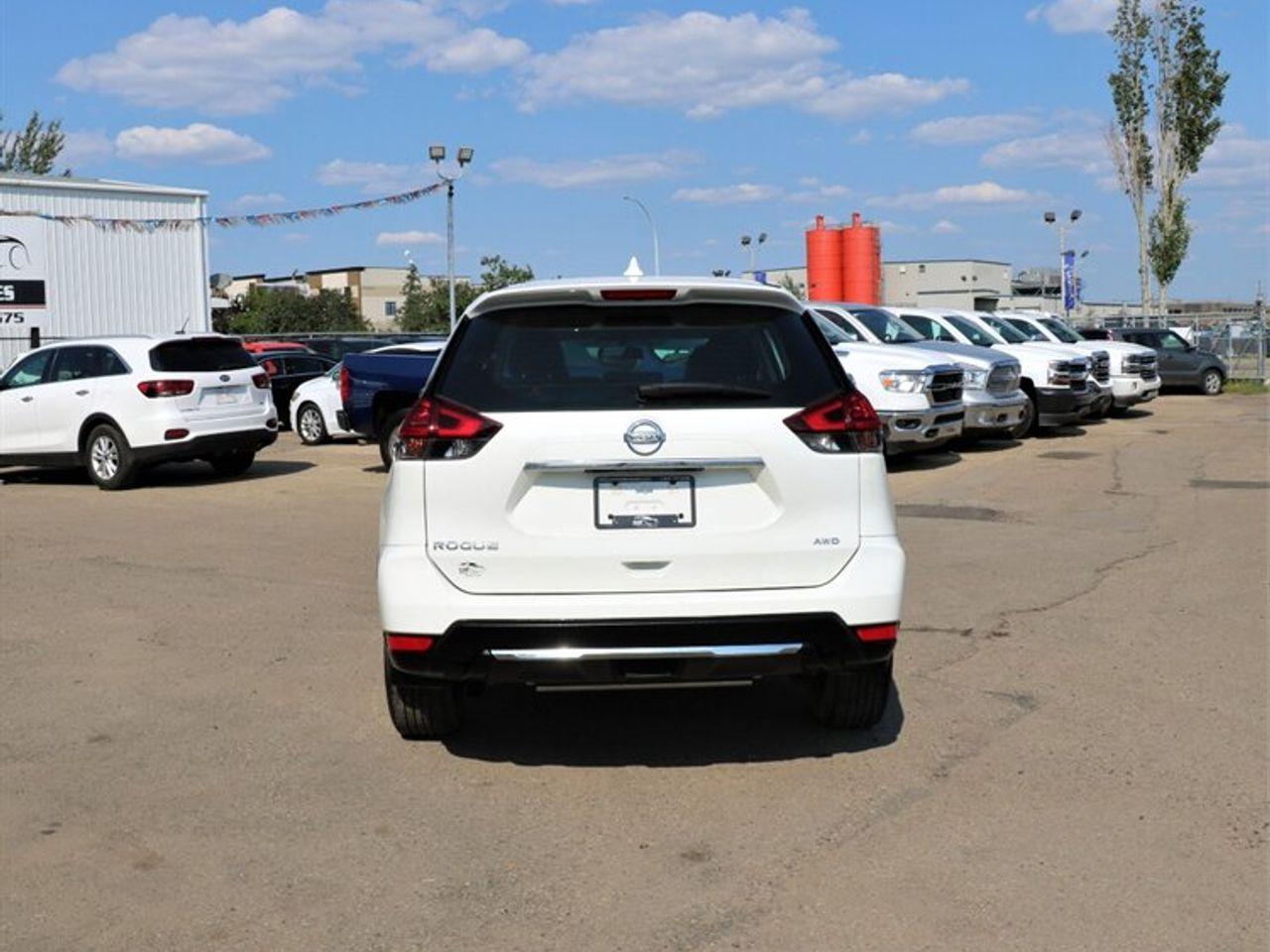 2018 Nissan Rogue S-3