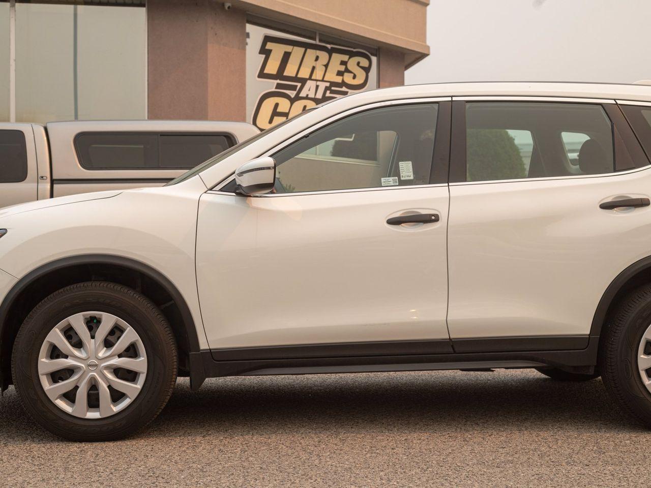 2018 Nissan Rogue S-3
