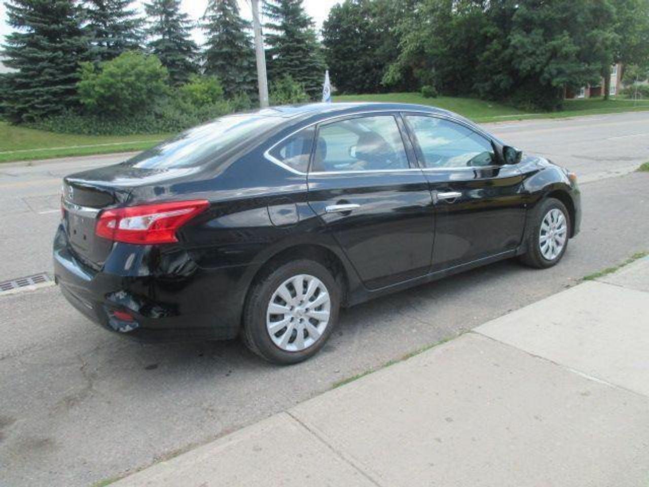 2018 Nissan Sentra S-3