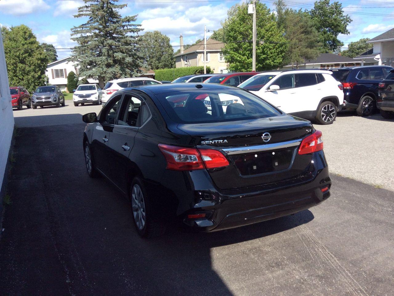 2018 Nissan Sentra S-4