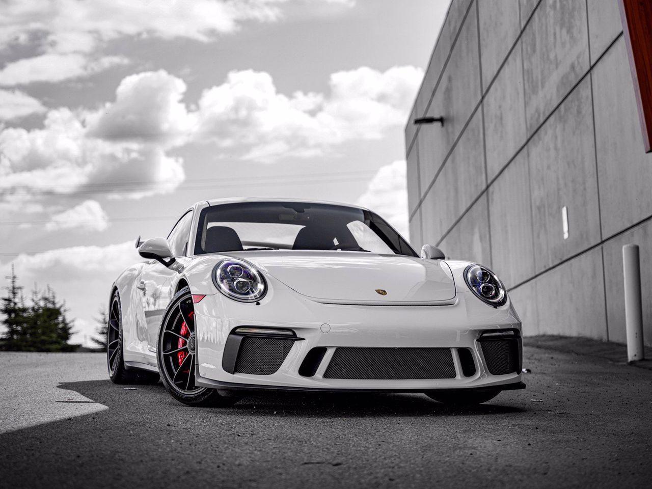 2018 Porsche 911 GT3-1