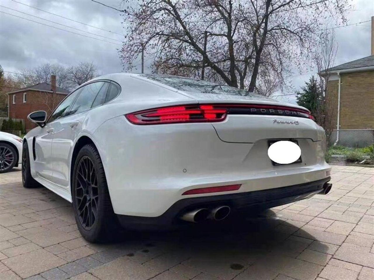2018 Porsche Panamera 4S-4