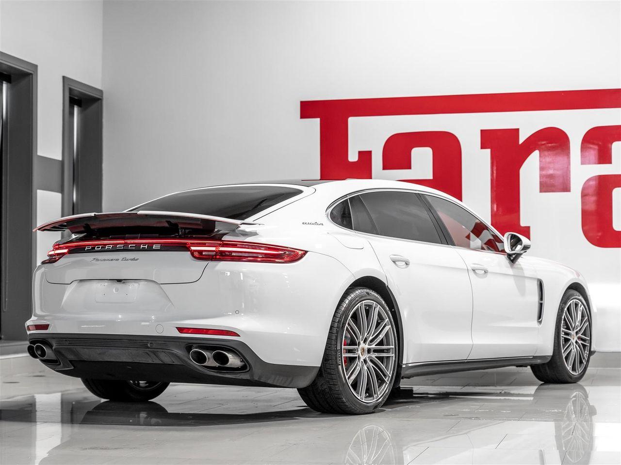 2018 Porsche Panamera 4-2