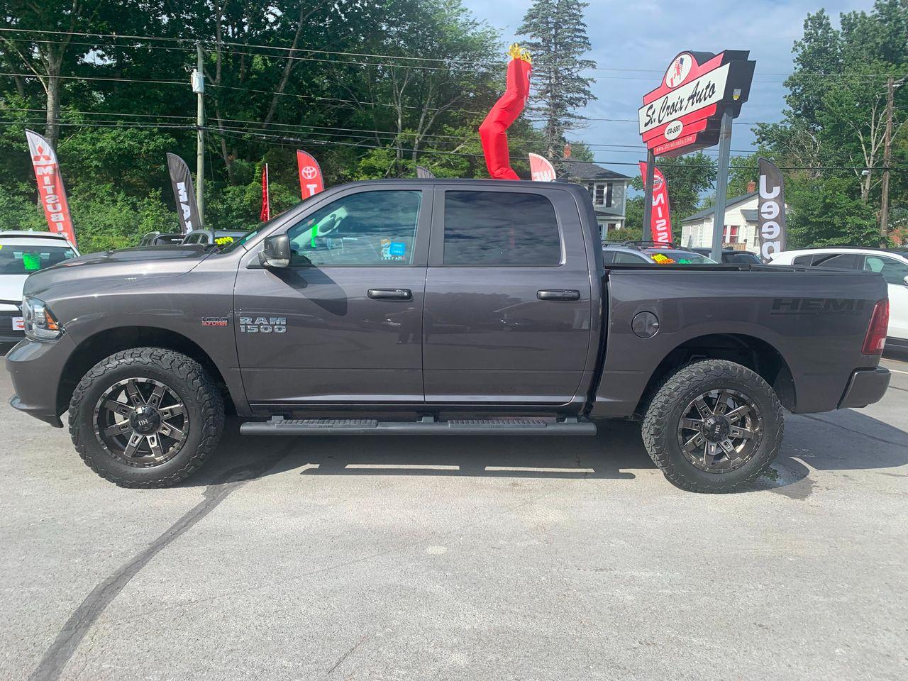2018 Ram 1500 Sport-1