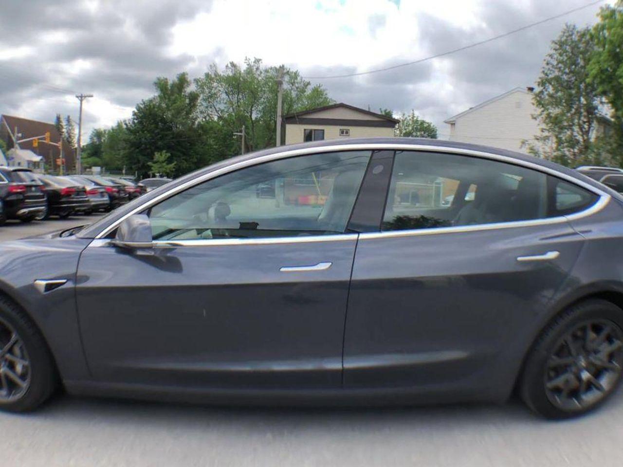 2018 Tesla Model 3 Base-4