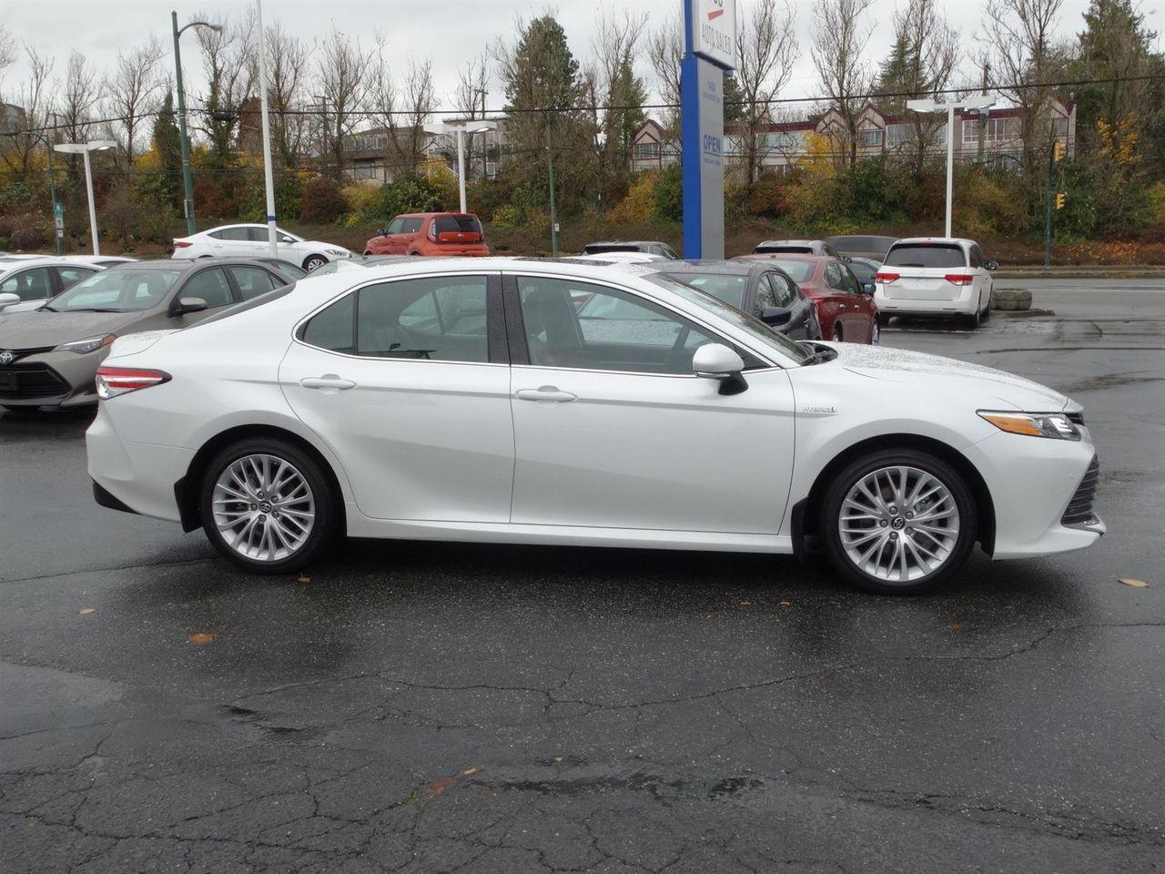 2018 Toyota Camry Hybrid LE-3