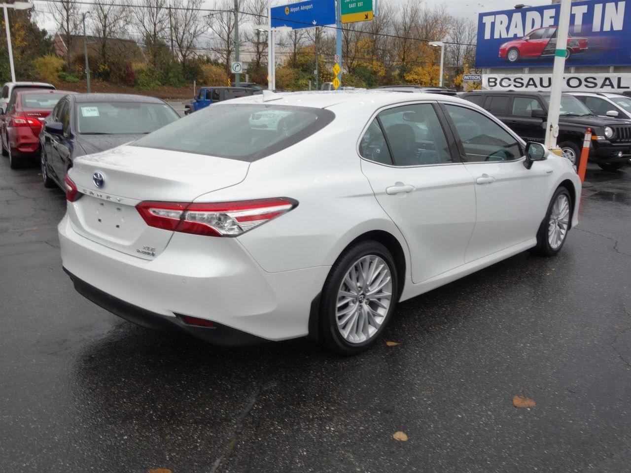 2018 Toyota Camry Hybrid LE-4
