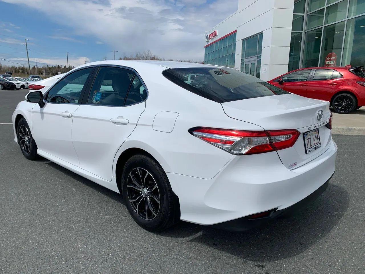 2018 Toyota Camry SE-2