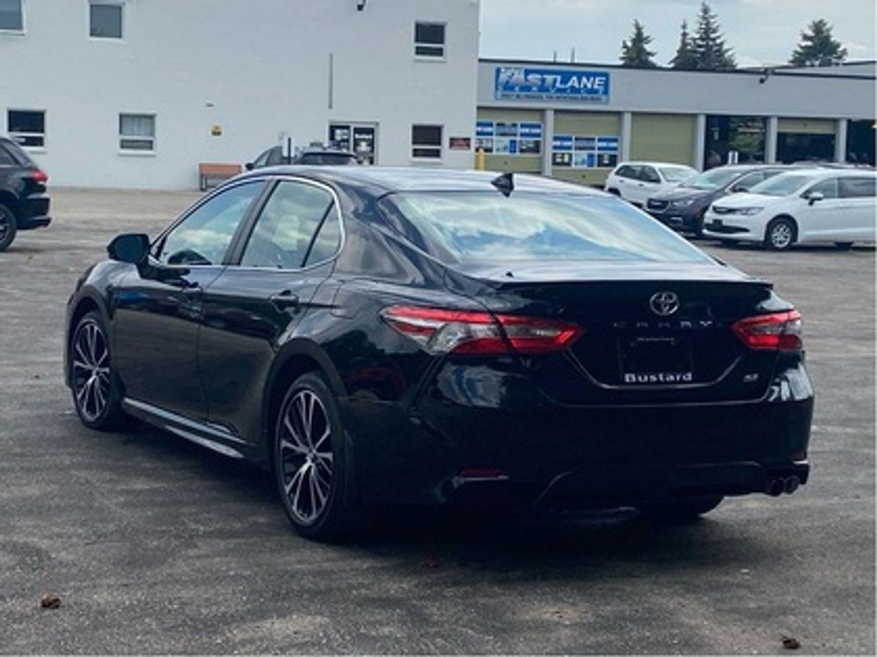 2018 Toyota Camry SE-4