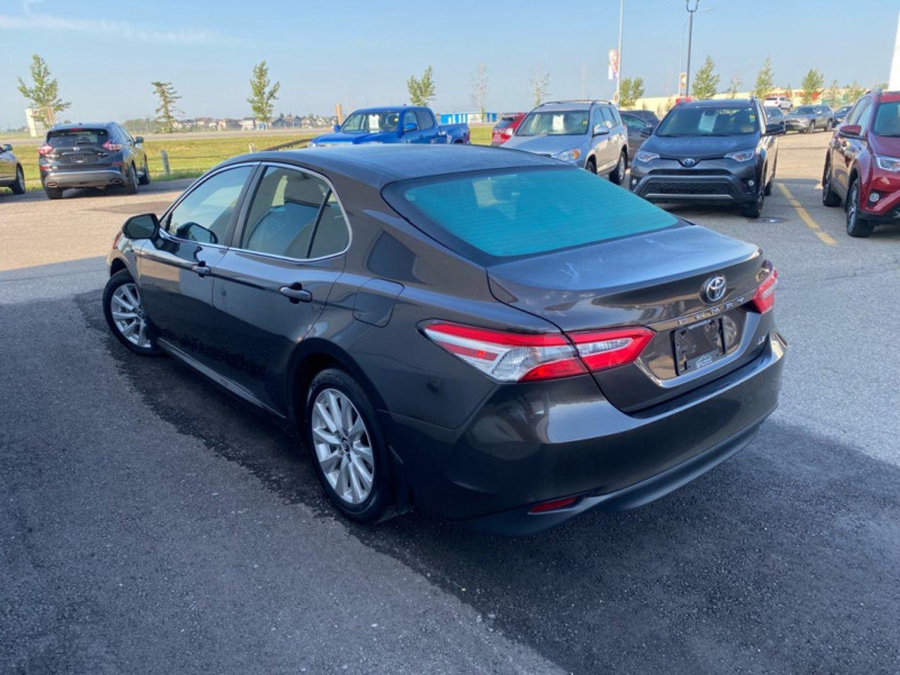 2018 Toyota Camry SE-2