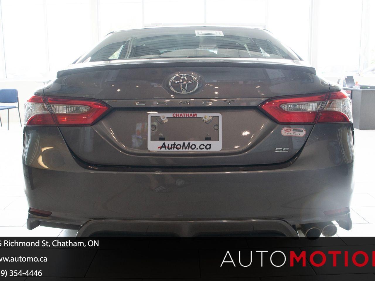 2018 Toyota Camry SE-3