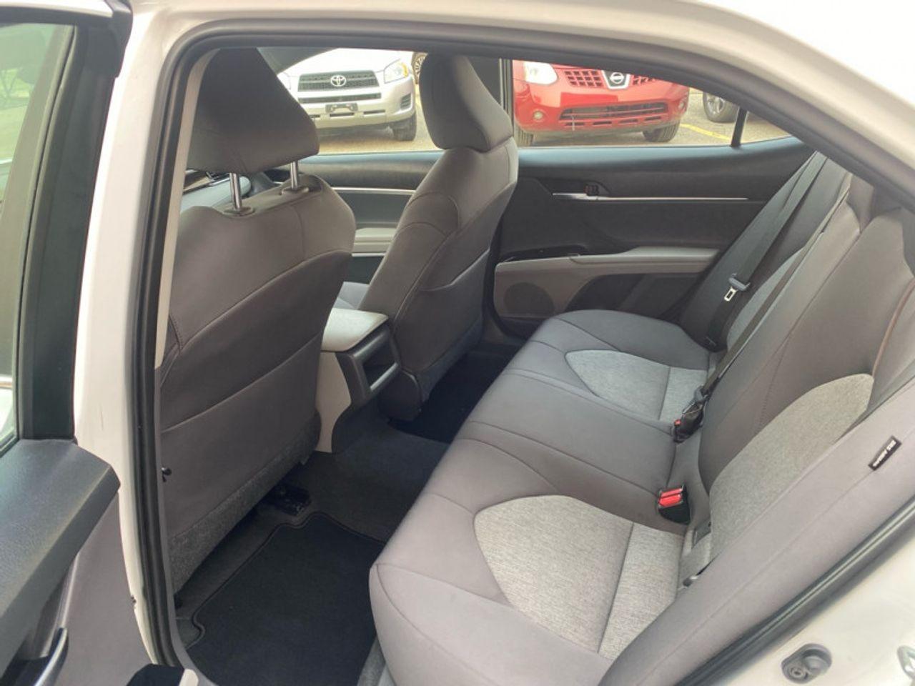 2018 Toyota Camry SE-4