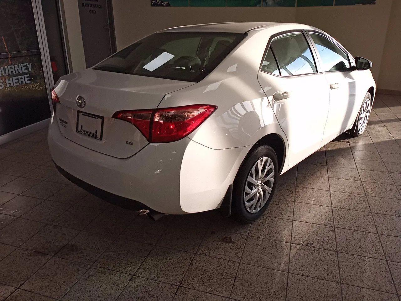 2018 Toyota Corolla LE-4