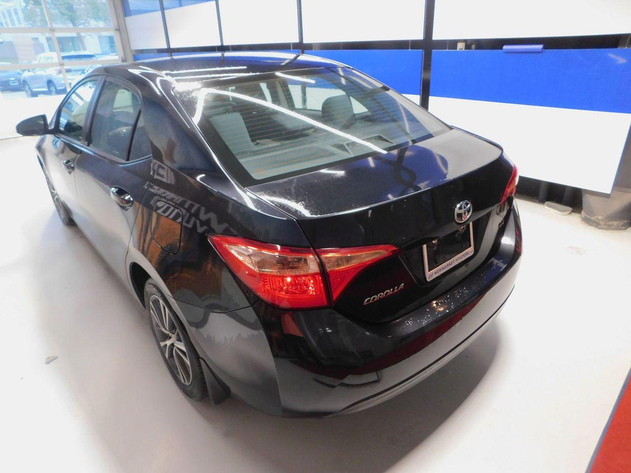 2018 Toyota Corolla LE-4