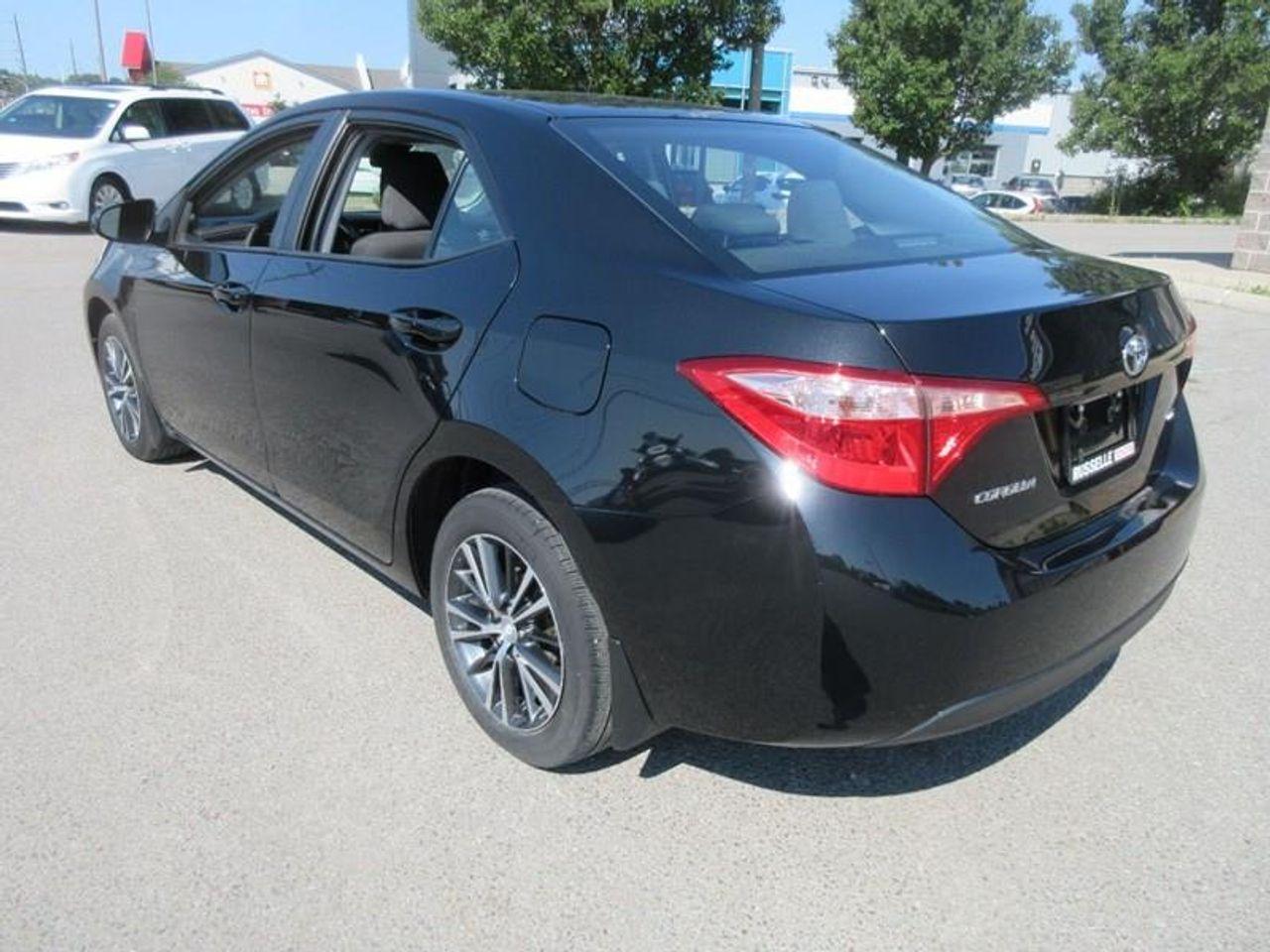 2018 Toyota Corolla LE-2