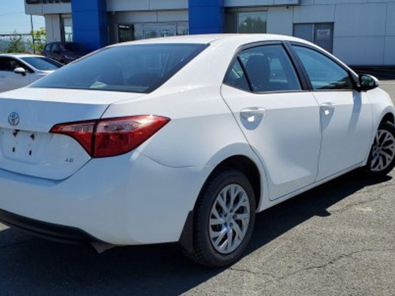 2018 Toyota Corolla LE-3