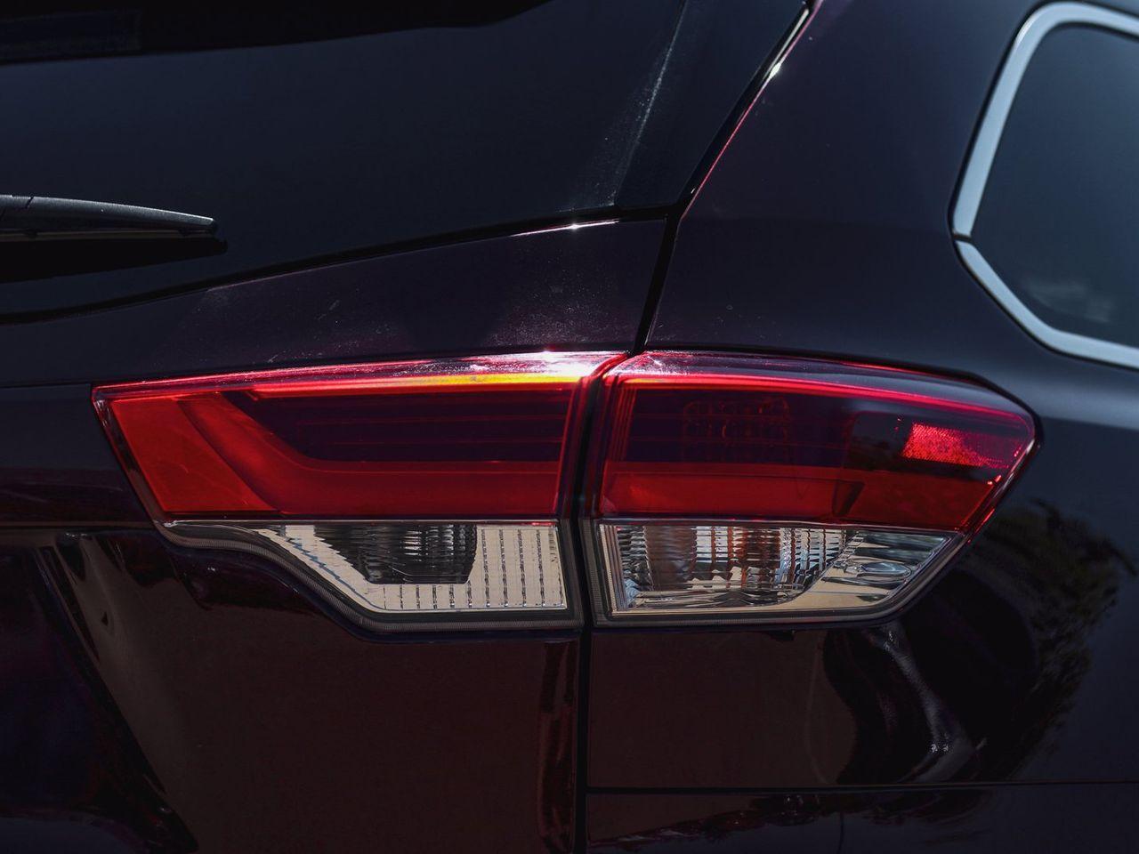 2018 Toyota Highlander LE-4