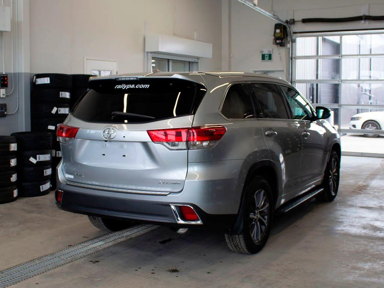 2018 Toyota Highlander XLE-3