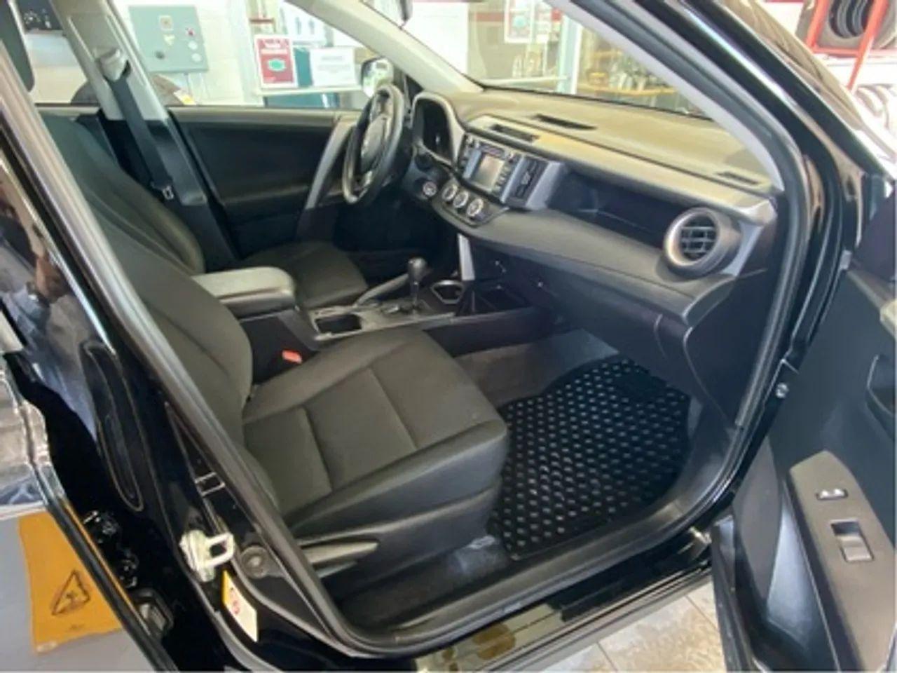 2018 Toyota RAV4 LE-3