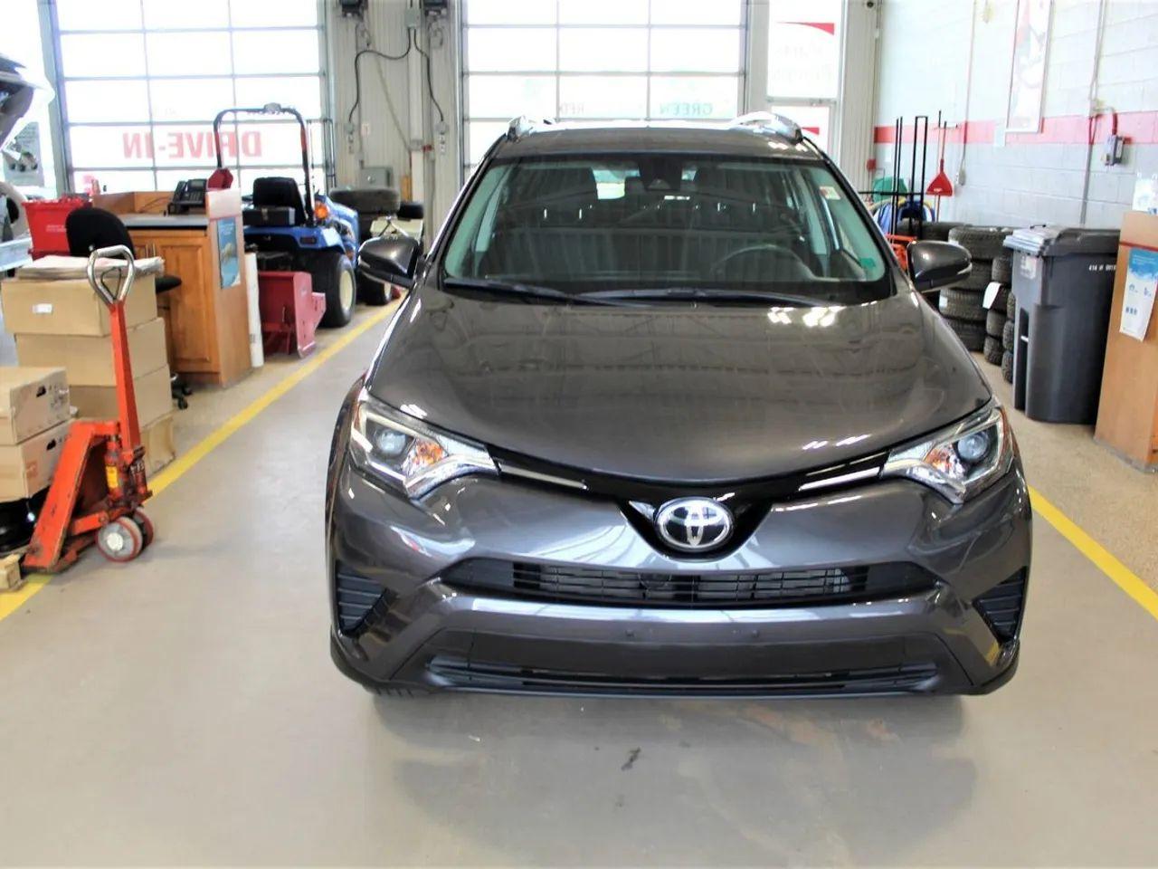 2018 Toyota RAV4 LE-4