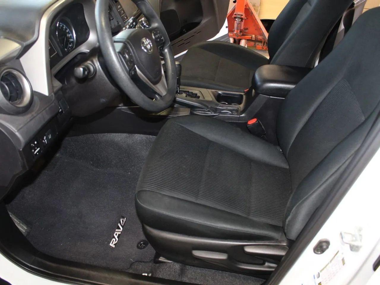 2018 Toyota RAV4 LE-2