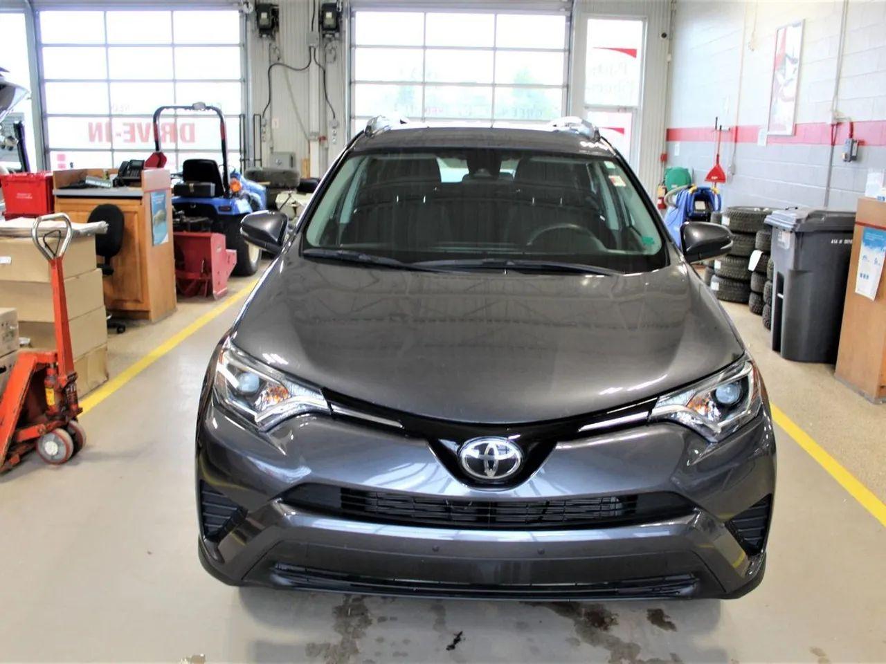 2018 Toyota RAV4 LE-4