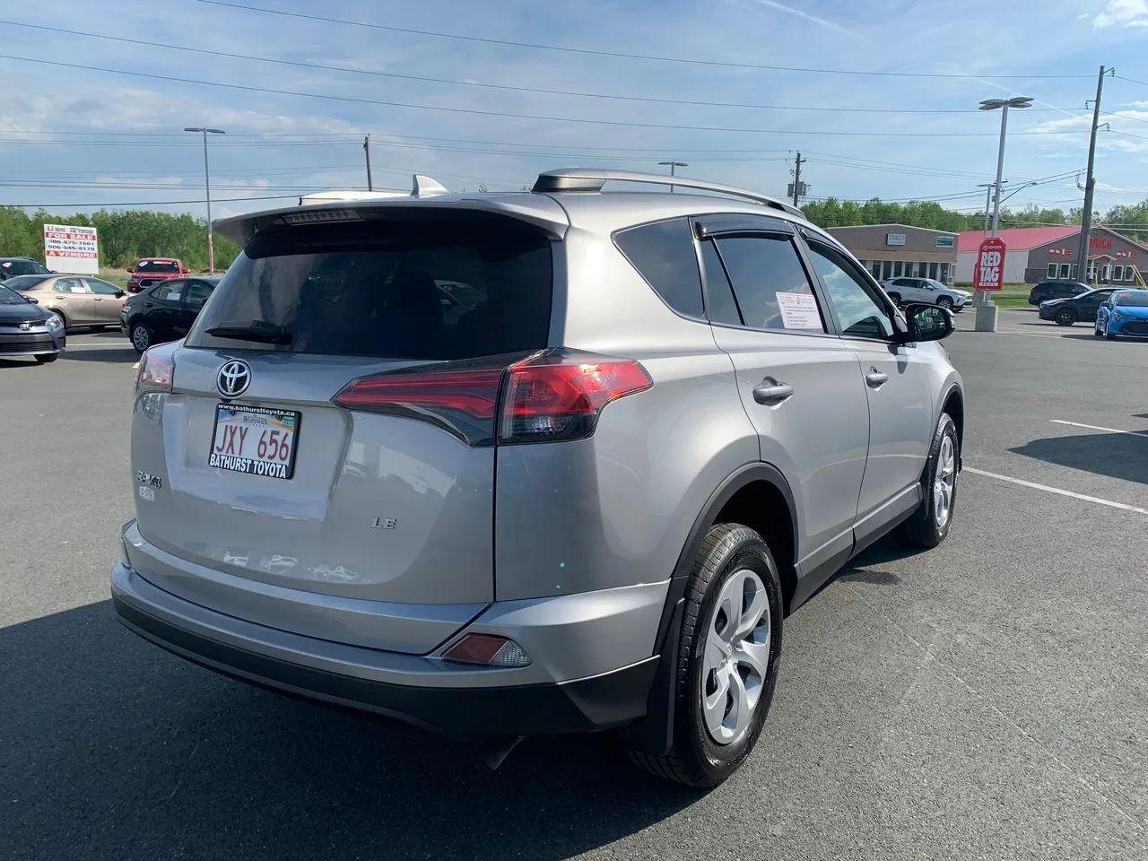 2018 Toyota RAV4 LE-4