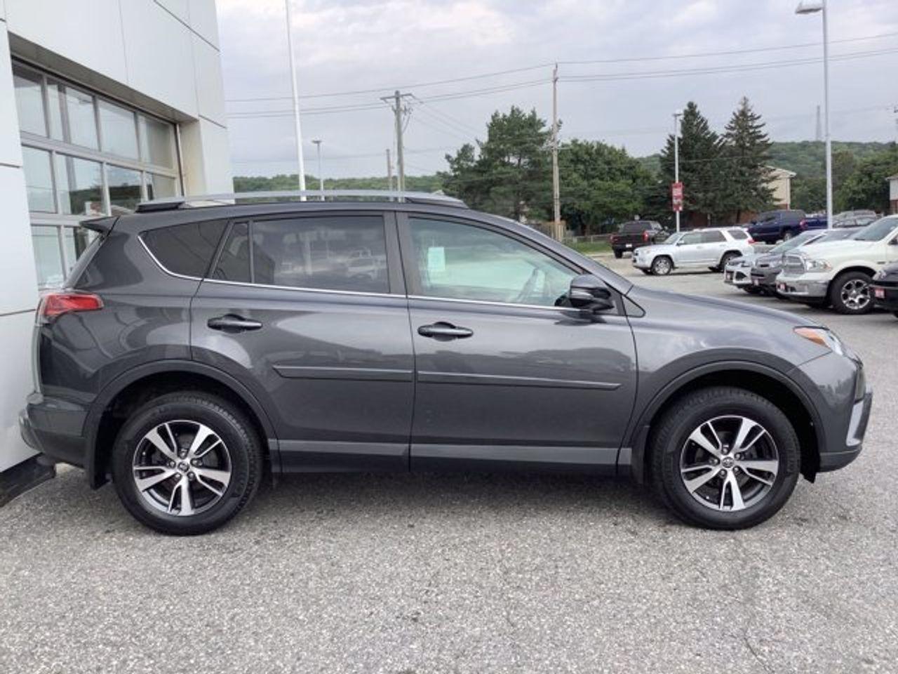 2018 Toyota RAV4 LE-4