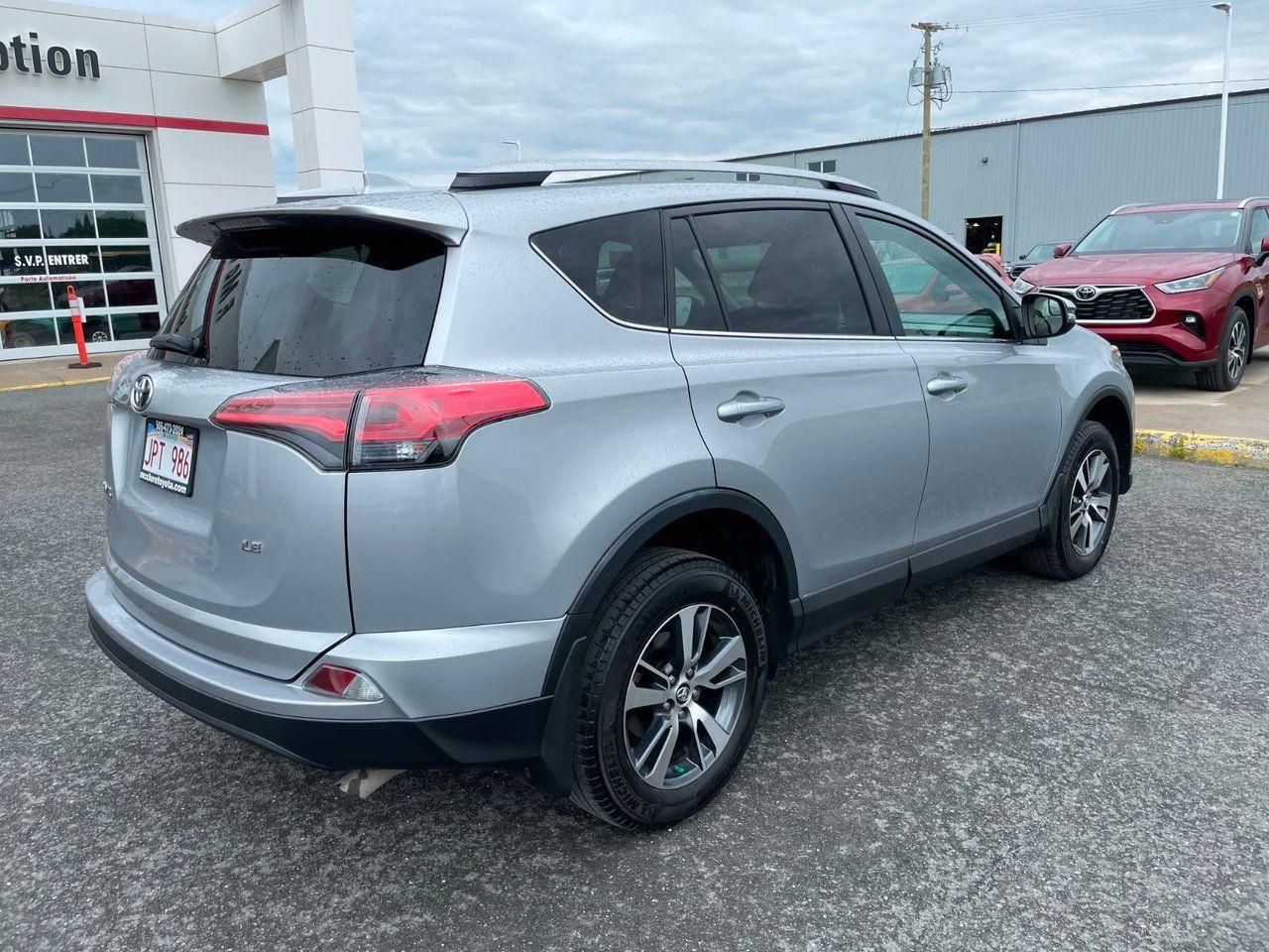 2018 Toyota RAV4 LE-3