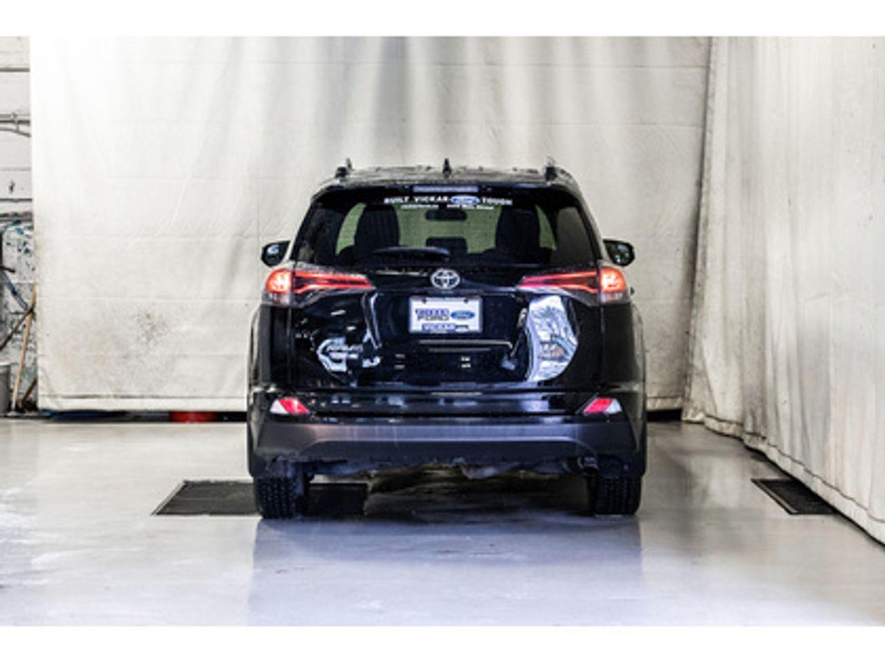 2018 Toyota RAV4 LE-2
