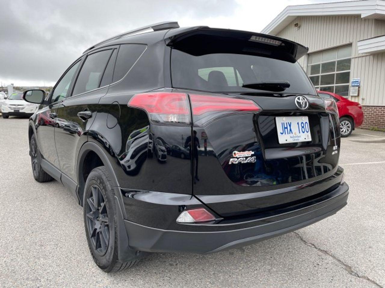2018 Toyota RAV4 LE-4