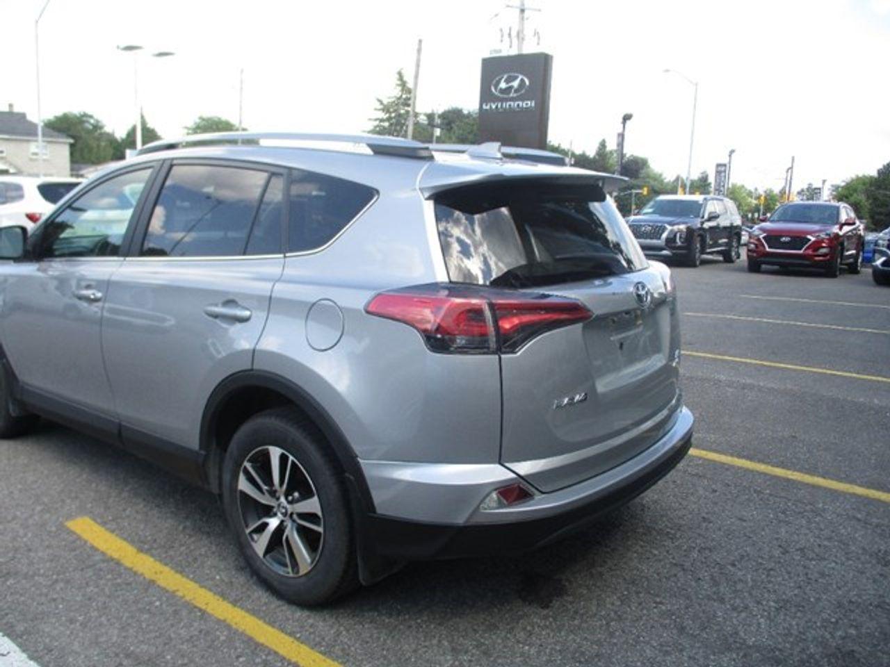 2018 Toyota RAV4 LE-4