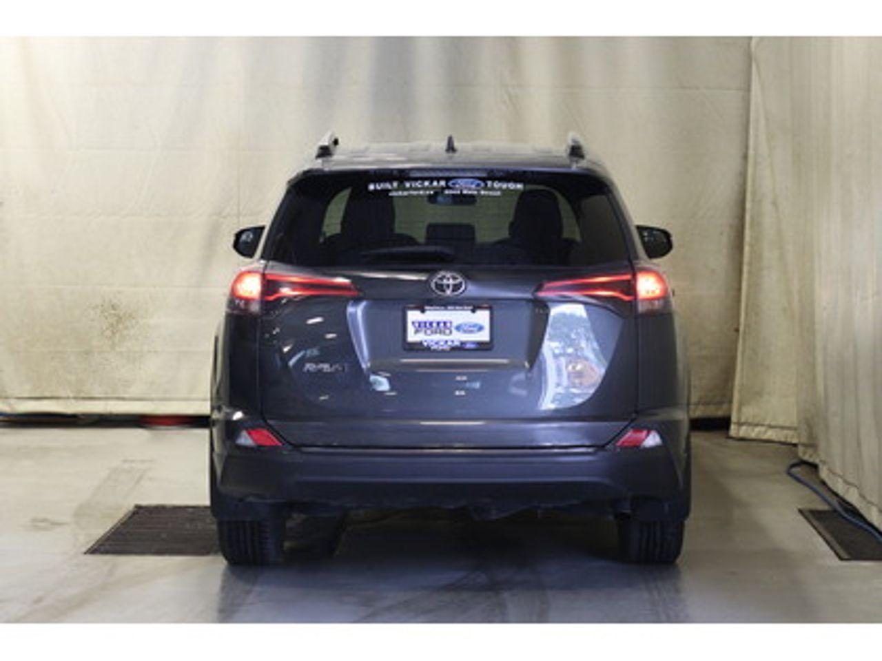 2018 Toyota RAV4 LE-2