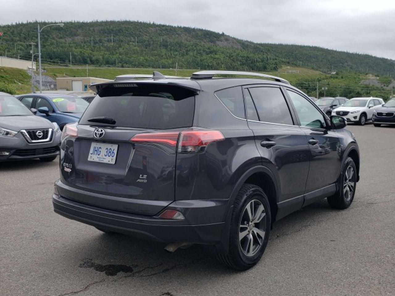 2018 Toyota RAV4 LE-2