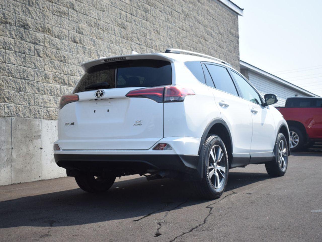 2018 Toyota RAV4 LE-4