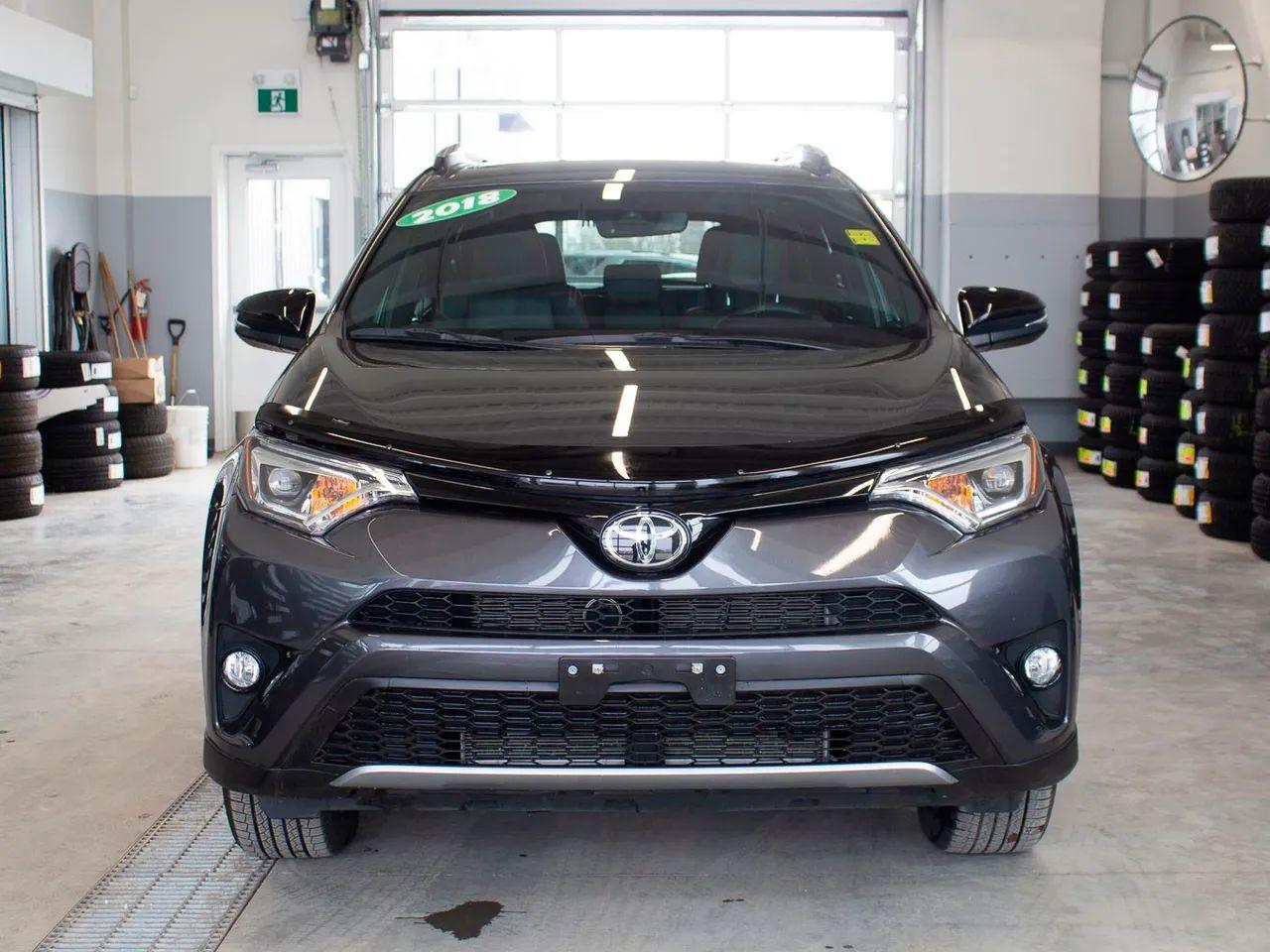 2018 Toyota RAV4 SE-1